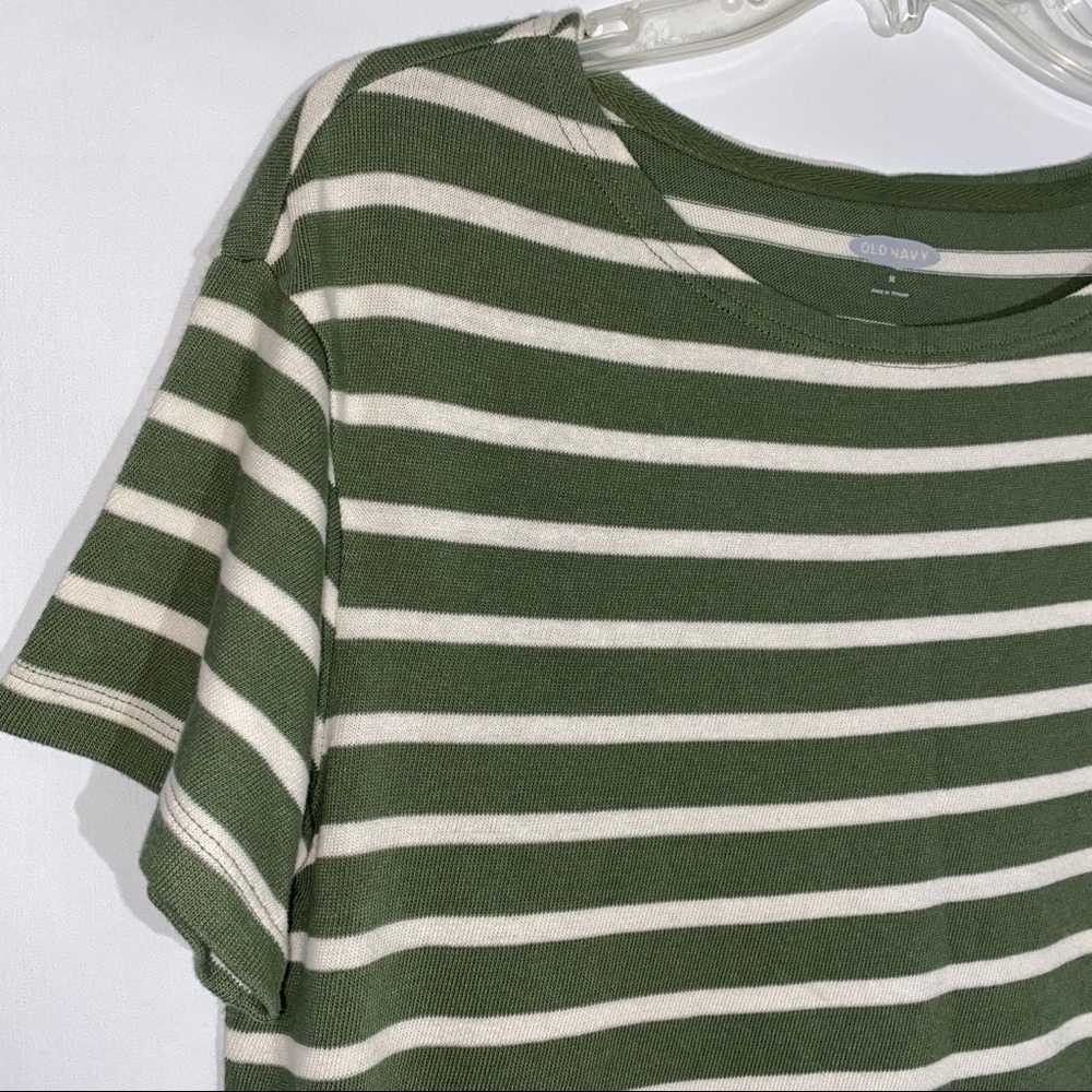 Old Navy Striped Sweater Top Size Medium - Picture 2 of 5
